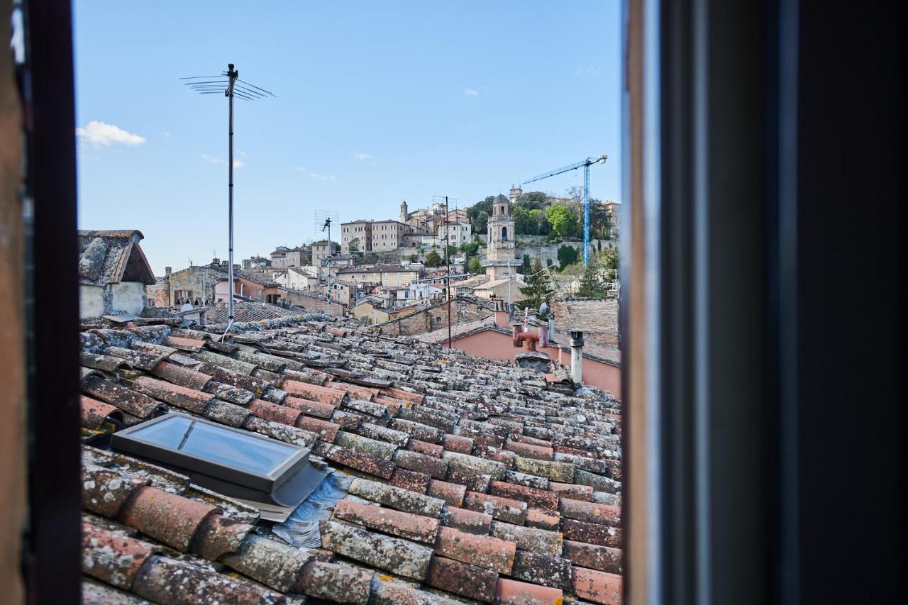 Central- Views - Air Conditioning - Easy Parking -Self Check In Perugia Exteriör bild